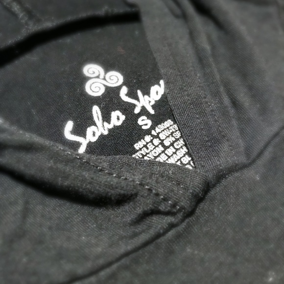 Women’s cut off workout hoodie - Picture 3 of 3